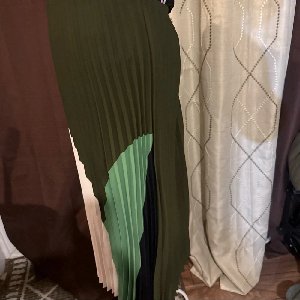 Women's Color Block Pleated Midi Skirt Size Medium Womens Skirt office‎ mature